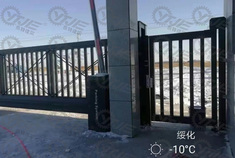 沈阳永特佳尔为黑龙江绥化企业安装悬浮门